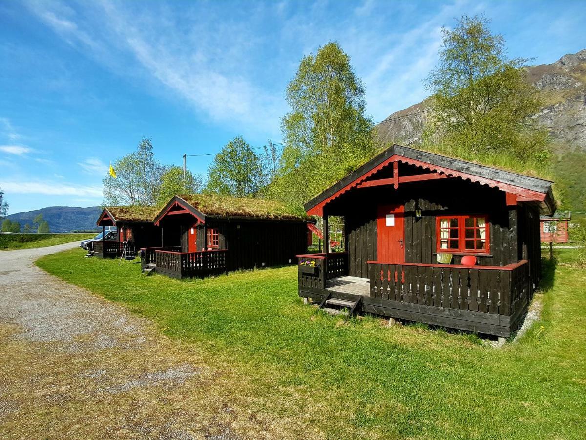 Hotel Vistdal Camping Myklebostad  Exterior foto